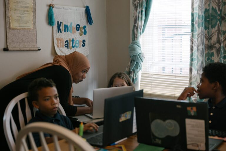 Why thousands of Philly families are switching to cyber charter school