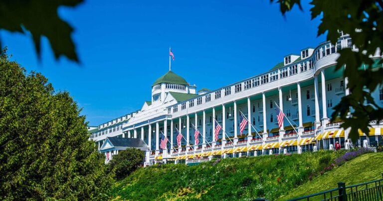 Lawmakers cleared for free conference tickets
