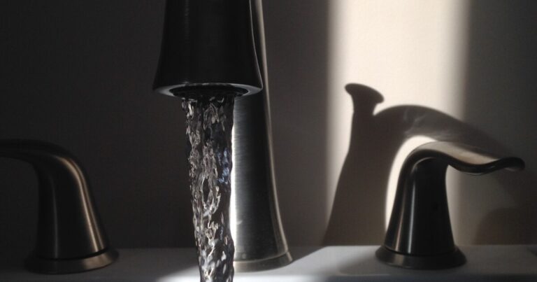 Bipartisan coalition in Lansing sponsors water affordability bills