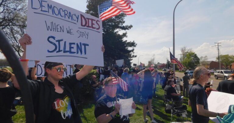 ‘Donald Trump’s got to go,” demonstrators chant outside President Trump’s speech in Warren Tuesday