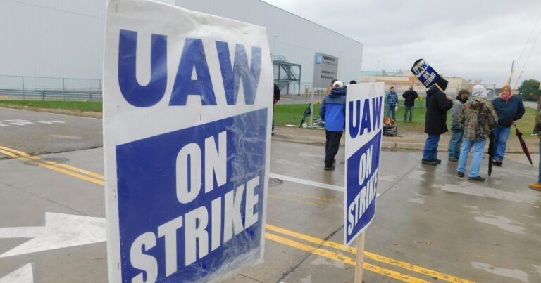 UAW Demands Reinstatement of NIOSH Job Cuts