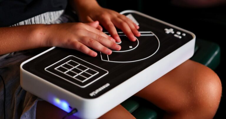 New devices help visually impaired Arizona Diamondbacks fans feel the action on the field