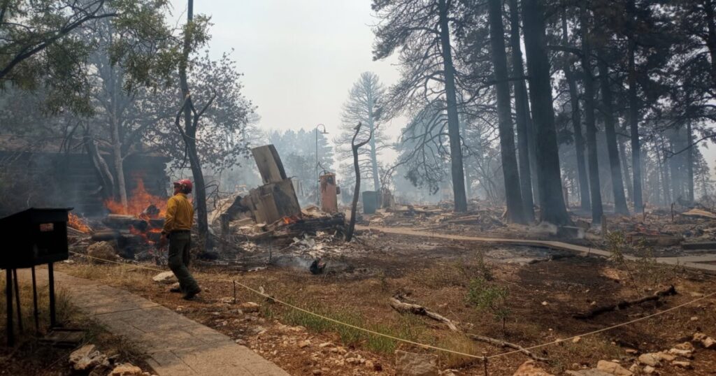 &#039;Extreme fire behavior&#039; continues to push Dragon Bravo Fire across Grand Canyon