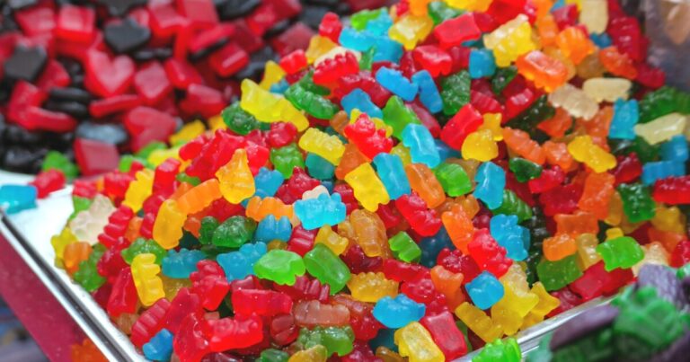 Dozens of state laws take aim at food dyes amid a wave of support for MAHA