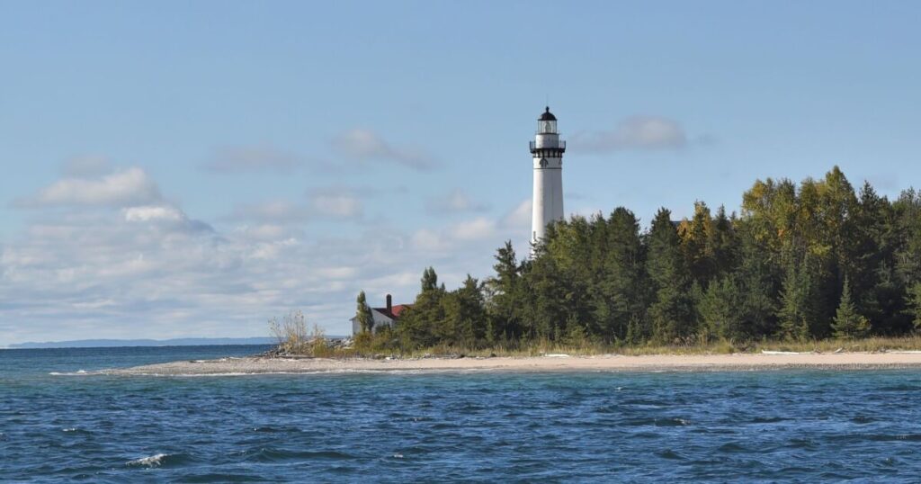 You can be a Great Lakes lighthouse keeper