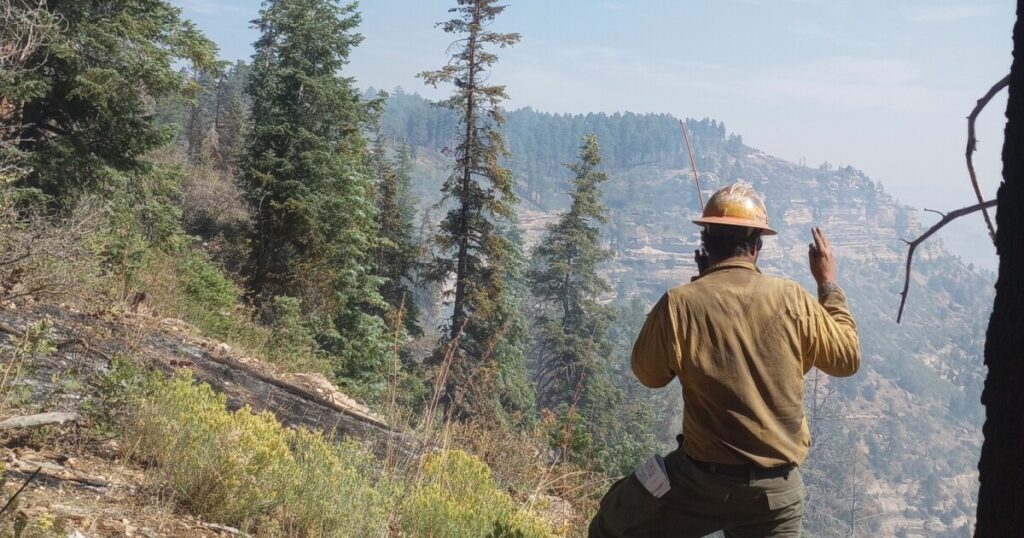Change in weather helps increase containment on Dragon Bravo Fire
