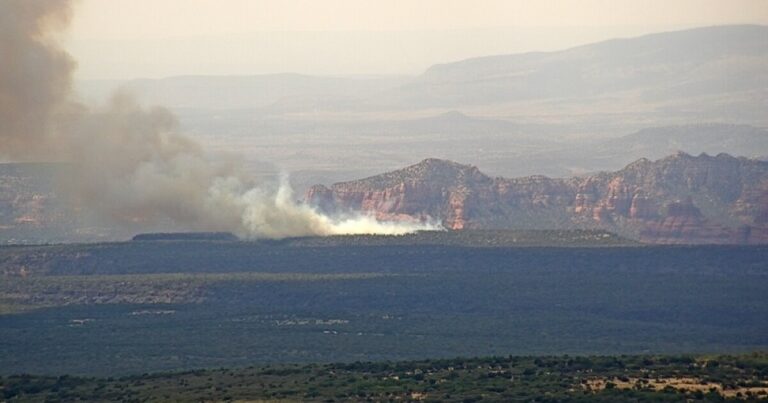 Village of Oak Creek residents given pre-evacuation warning because of wildfire