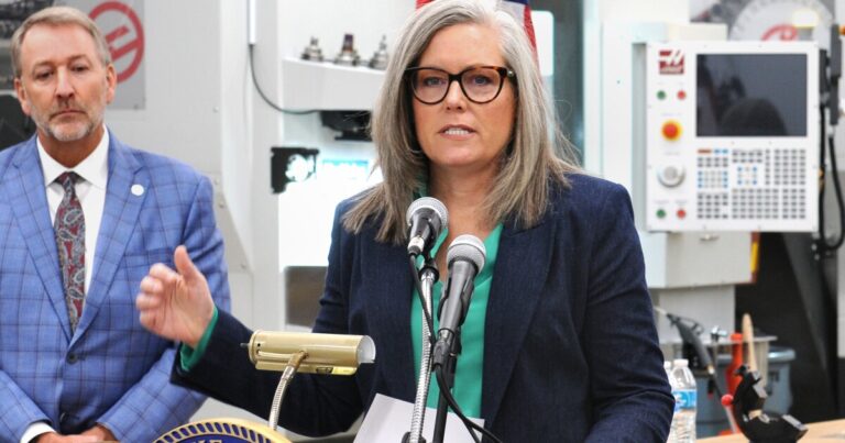 Hobbs issues executive order expanding COVID-19 vaccine access in Arizona