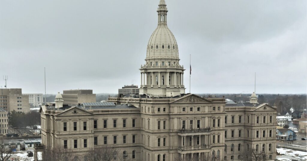 Whitmer, legislative leaders reach deal to pass budget in time to avert government shutdown