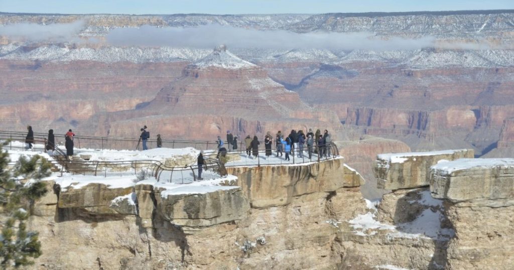Keeping Grand Canyon open during shutdown puts Arizona’s gem at risk