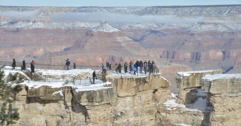 Keeping Grand Canyon open during shutdown puts Arizona’s gem at risk