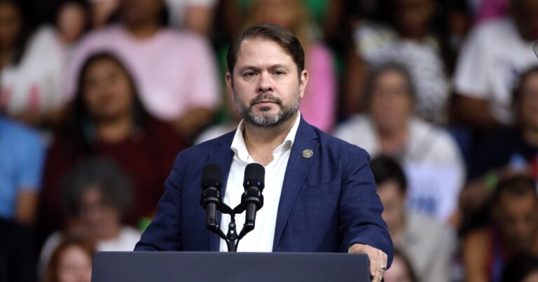 Gallego accuses Mike Johnson to his face of delaying Grijalva’s swearing-in over Epstein files