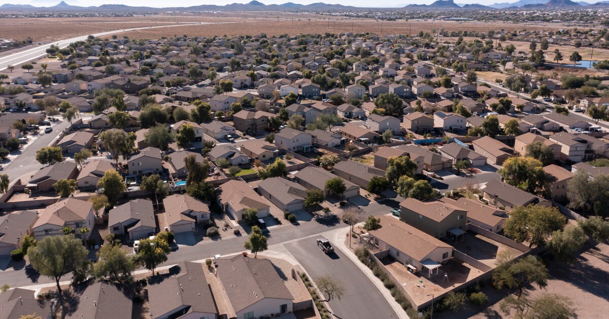 San Tan Valley council selects the town's first mayor
