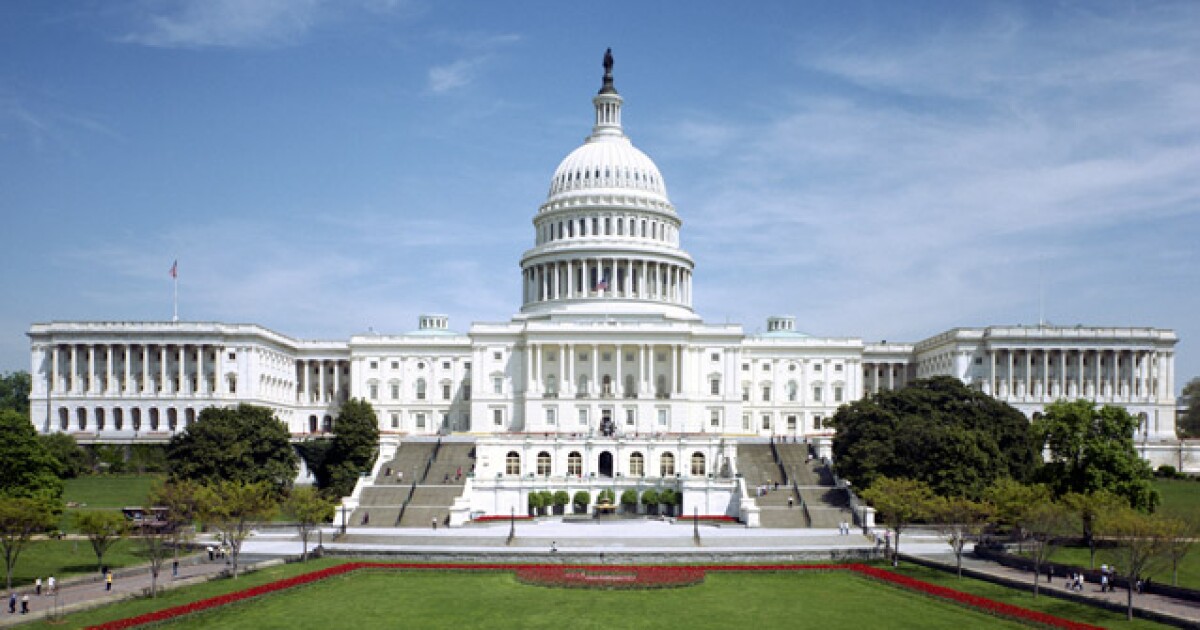 Mich. Democrats blame Republicans for federal shutdown; Republicans say Democrats playing politics