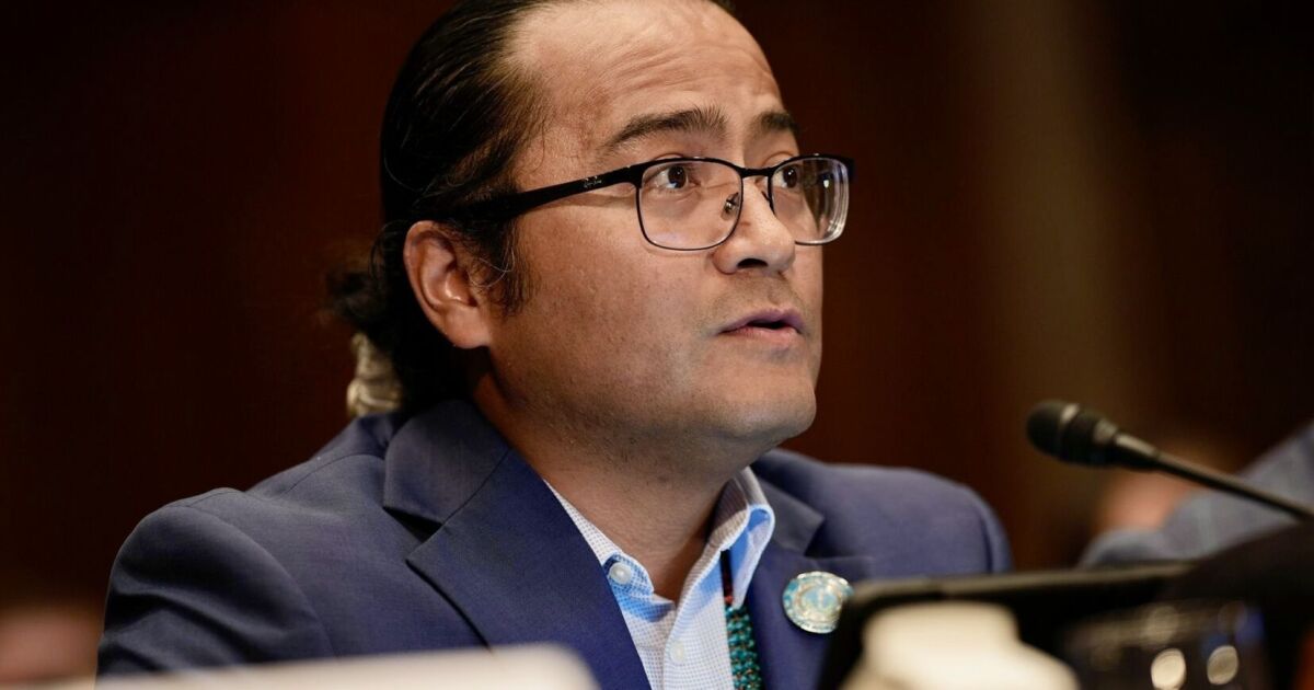 With more no-confidence votes, there’s growing disappointment in Navajo Nation president