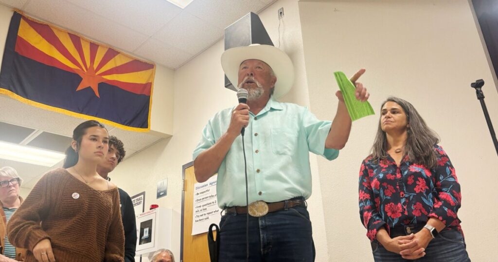 More than 200 pack a Tucson town hall discussing possible ICE detention center in Marana