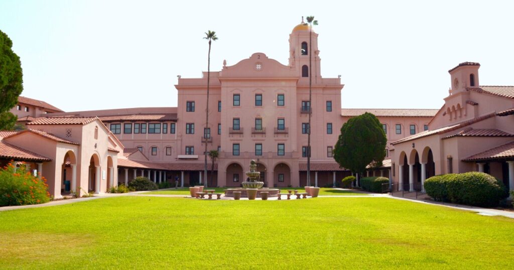Veterans convoy heads across Arizona, drawing attention to shutdown issues