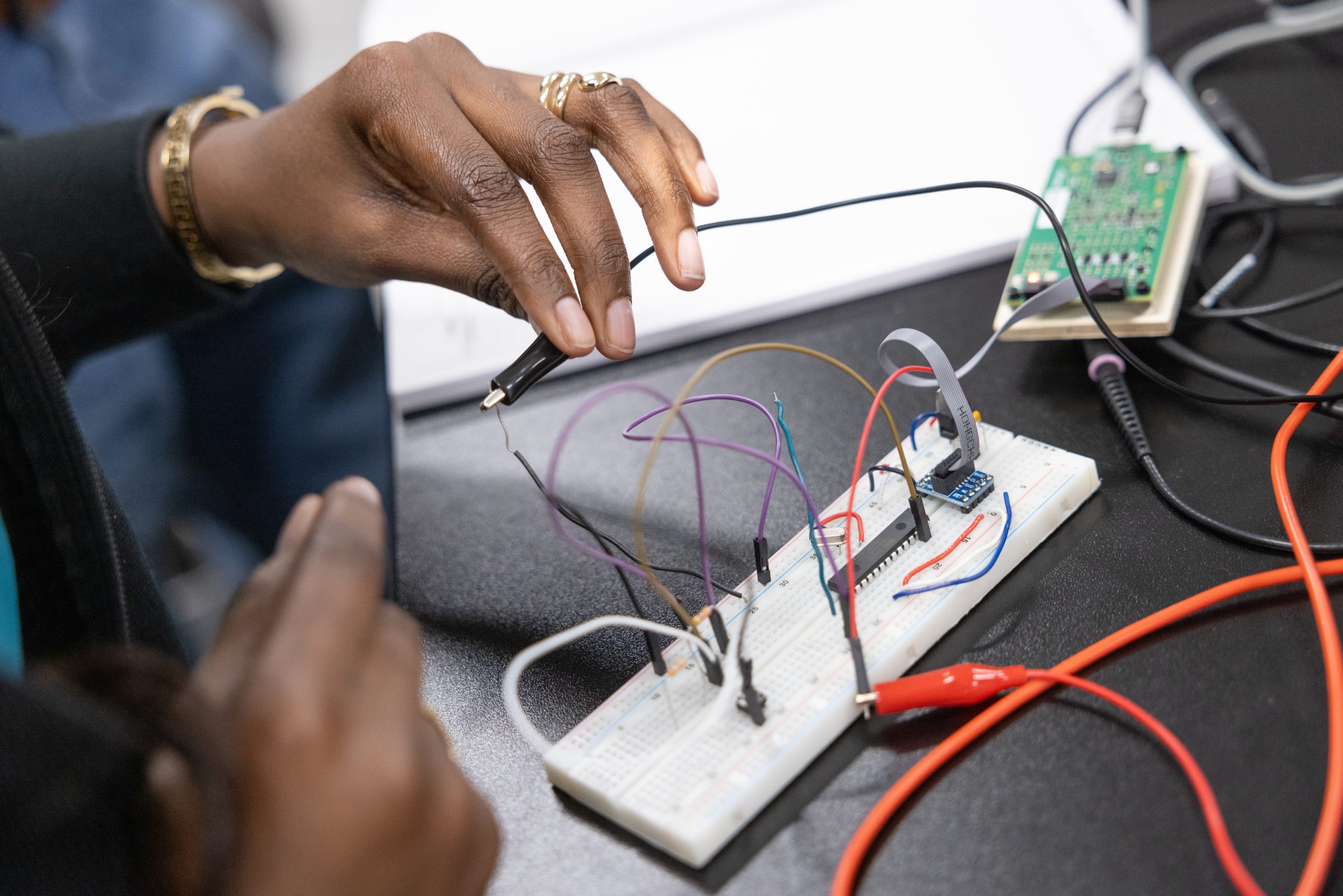 Unpaid Internships A Call for Mandatory Monetary Compensation - Kitchen Table News College students are tired of being told that we ‘should be grateful’ for our internships. We also want to get paid