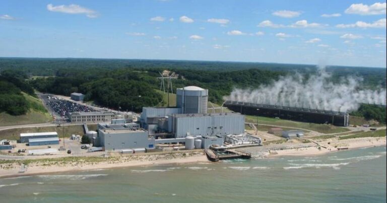 Federal government to fund small nuclear reactor development at Palisades site