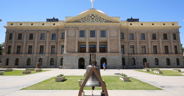 Arizona lawmakers push to fund independent office to oversee state prisons