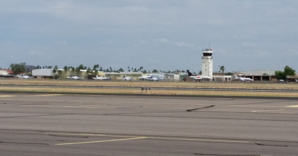 Mesa residents raise concerns about noise coming from Falcon Field Airport training flights