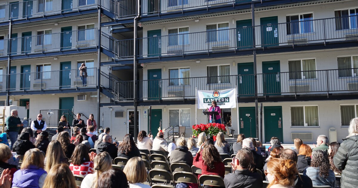 Flagstaff Shelter Converts Hotel to Housing for Over 100 Homeless - Kitchen Table News Revamped hotel to house those facing homelessness opens in Flagstaff