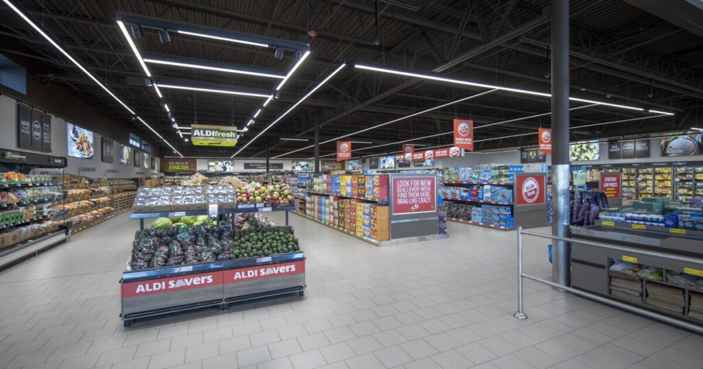 As prices rise, Aldi continues $9 billion expansion. That includes new Arizona distribution center