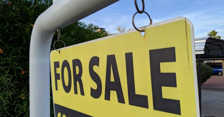 Bipartisan push to limit Arizona home purchases by institutional investors is forming