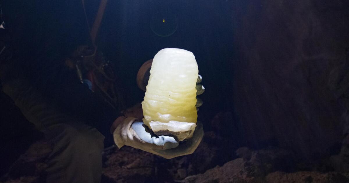 Grand Canyon Caves Reveal Clues to Future Climate and Rain - Kitchen Table News Climate Clues in a Grand Canyon Cave