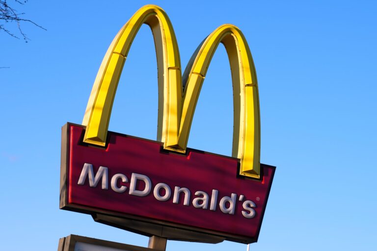 McDonald’s owners apologize after Browning wrestling team denied service