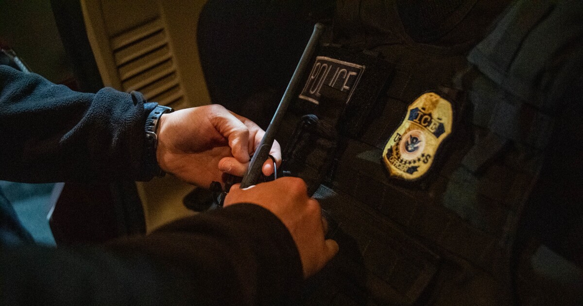 Arizona Bill Targets ICE Warnings Sparks Free Speech Debate - Kitchen Table News This Arizona bill would make warning someone wanted by police or ICE a misdemeanor