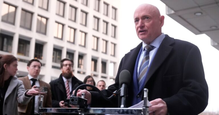Grand jury refuses to indict Sen. Mark Kelly in connection with illegal military orders video