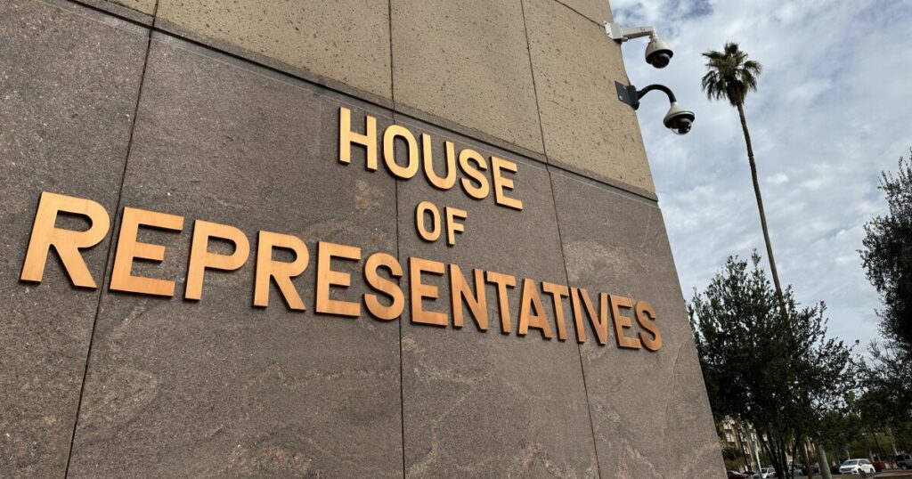 Arizona House lawmakers advance bill to make public records free — for themselves