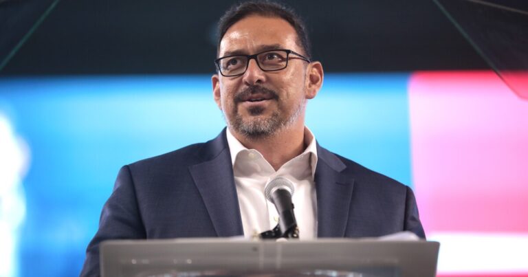 Democrats and Republicans unite against Fontes for allowing a third party to change its name