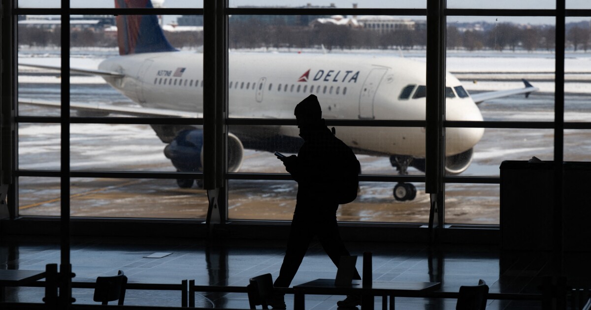 Congress loses a flying perk as DHS shutdown continues