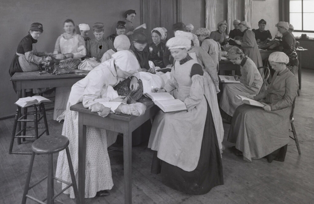 A photo of female medical students in the anatomy laboratory in 1896.