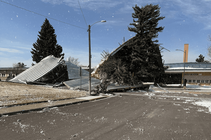 Windstorm Rips Off Lincoln Elementary Roof No Injuries Reported - Kitchen Table News Roof of Great Falls’ elementary school blown off in windstorm