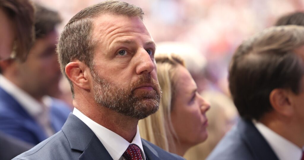 Sens. Kelly, Gallego call on DHS to halt ICE expansion in Arizona