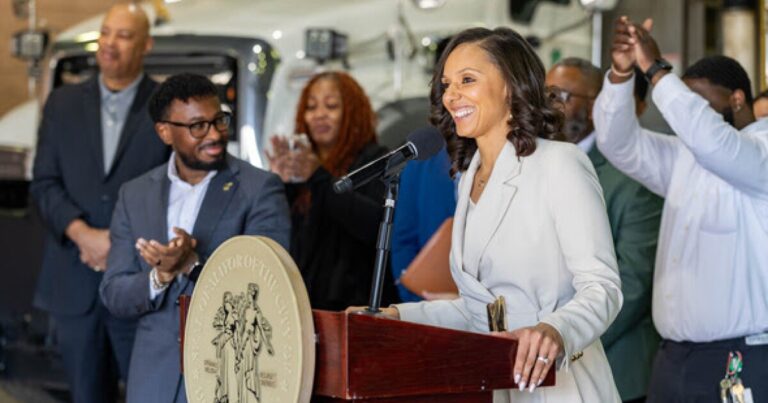 Sheffield, in first State of the City, says Detroit will spread resurgence "block by block"