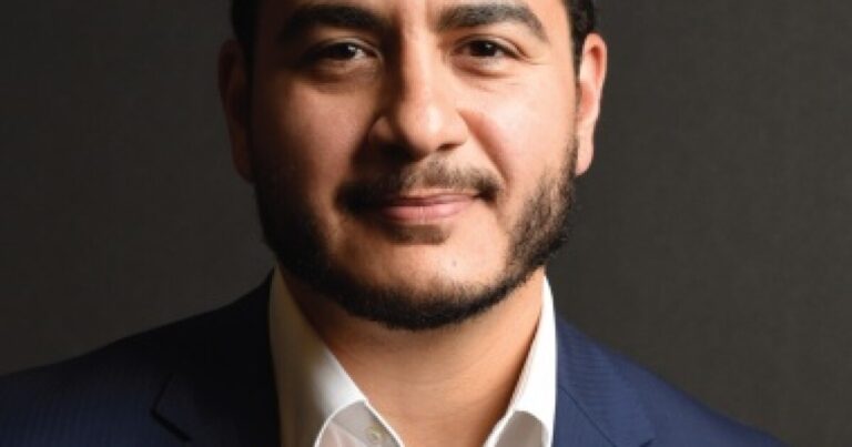 El-Sayed submits signatures in US Senate campaign