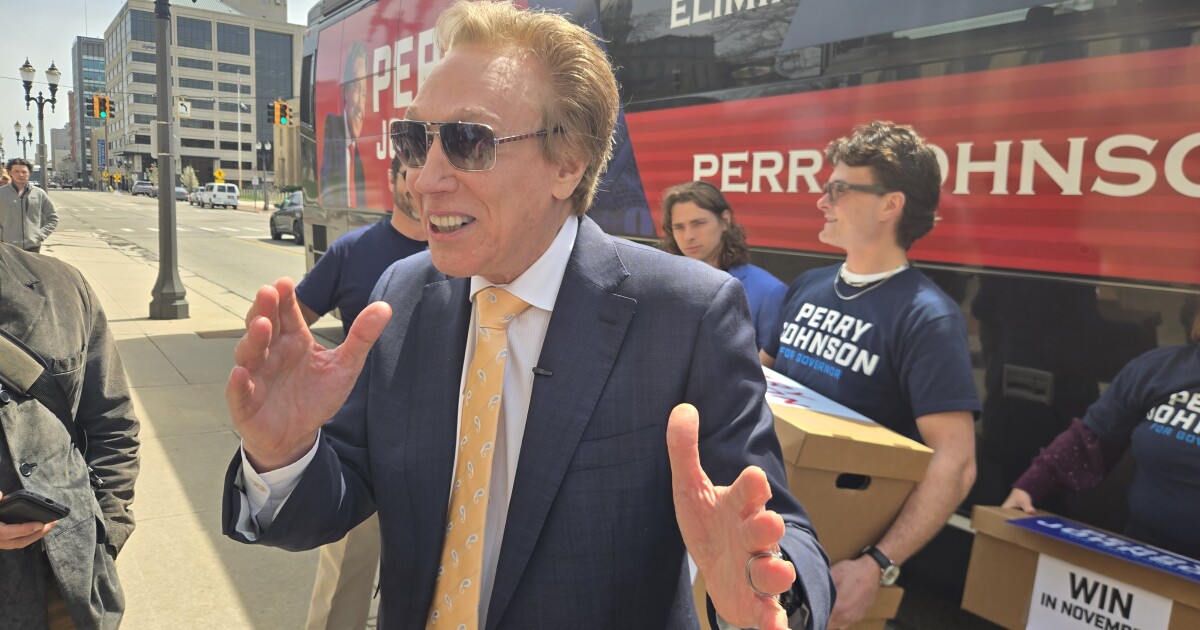 Johnson, Nesbitt campaigns drop off signatures on filing deadline 