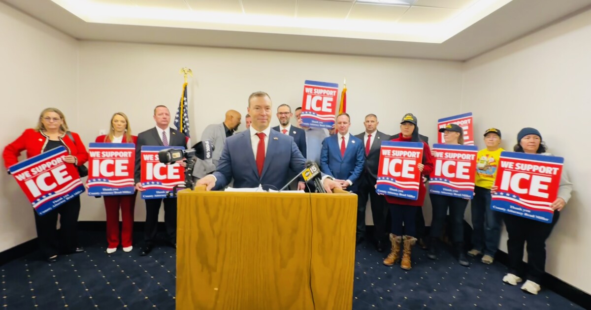Pinal County attorney asks court to dismiss supervisors' lawsuit against him over ICE partnership
