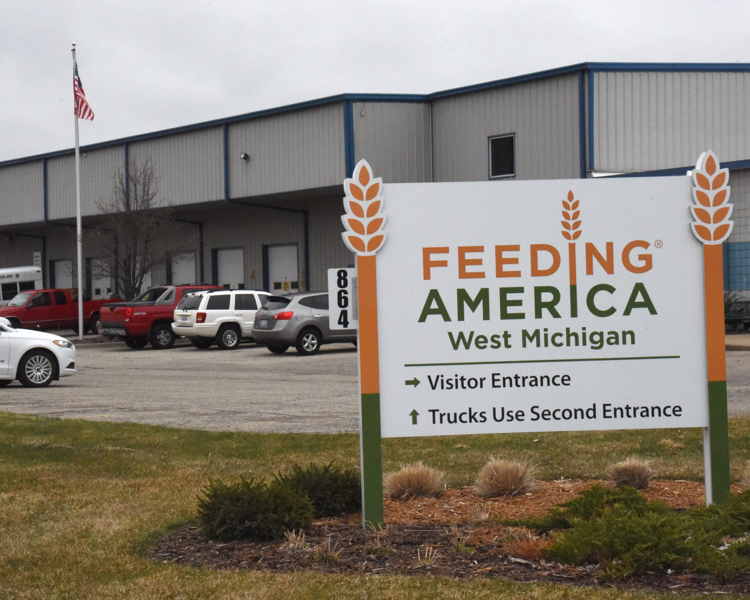 Rising Costs and Demand Strain Michigan Food Banks - Kitchen Table News Michigan food banks and shelters strain under rising costs and growing need