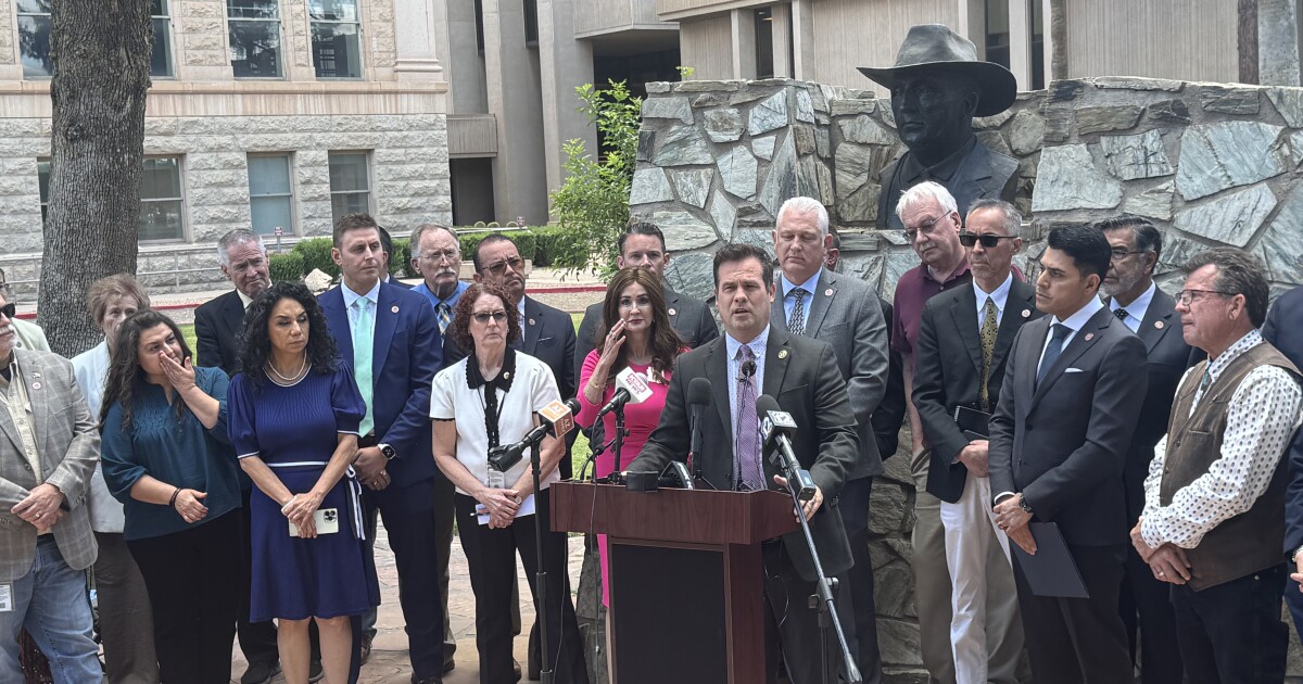 Hobbs vetoes GOP budget proposal, but reaches out to reopen negotiations