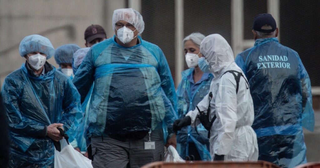 U.S. cruise passengers arrive in the U.S. after one tests positive for hantavirus