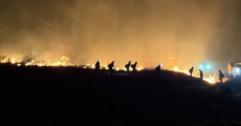 Arizona Wildfires: Crews Face Severe Conditions Amid Red Flag Warning Arizona Wildfires: Crews Face Severe Conditions Amid Red Flag Warning