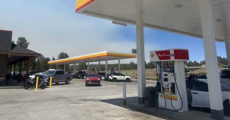 Pocket Fire Threatens Kachina Village with Evacuations and Smoke Fears Pocket Fire Threatens Kachina Village with Evacuations and Smoke Fears