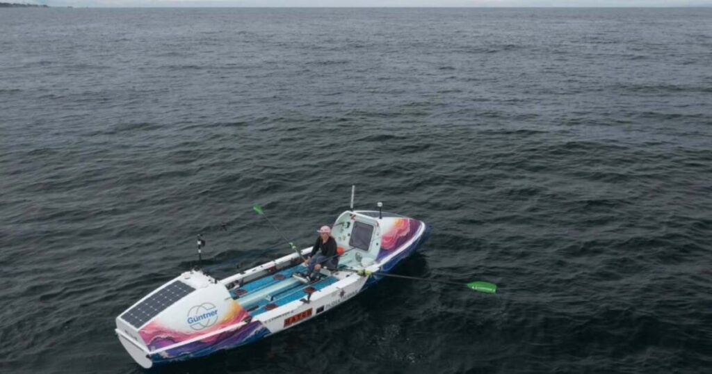 Grand Canyon river guide sets record for solo row from California to Hawaii