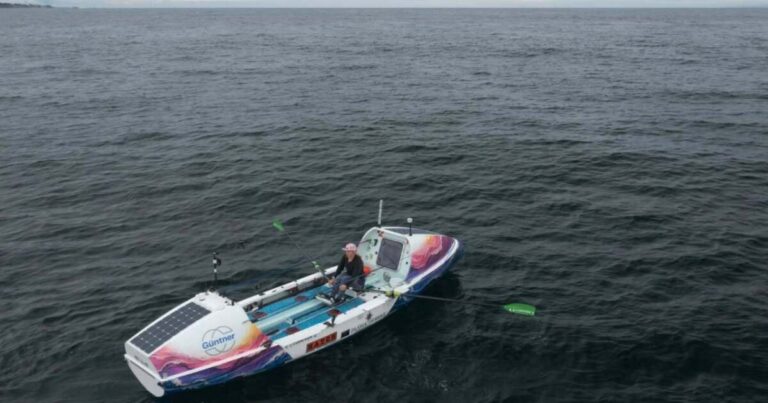 Grand Canyon river guide sets record for solo row from California to Hawaii
