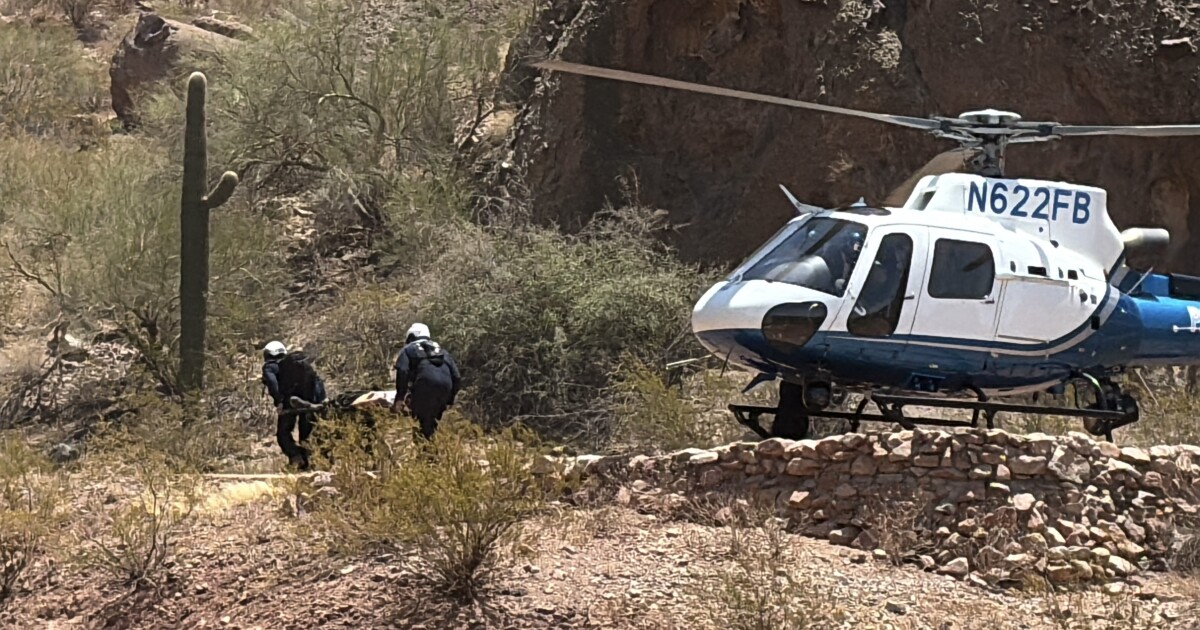 Phoenix Hikers Rescued on Camelback Mountain Amid Extreme Heat - Kitchen Table News 2 hikers without water rescued from Camelback Mountain in Phoenix